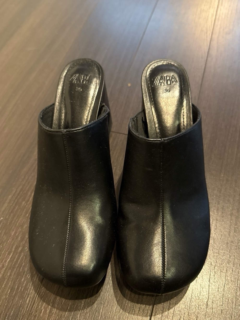 Zara Black Leather Mule Clogs